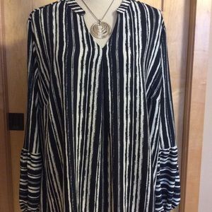 NWOT Beautiful Black & White Stripped Blouse